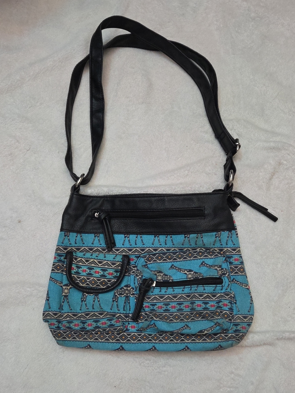 Giraffe crossbody bag